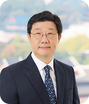 President Yeon-Hong Noh, Korea Pharma-Bio Assoc. Photo